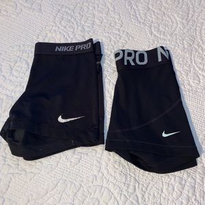 XS Nike Pros Shorts (2)